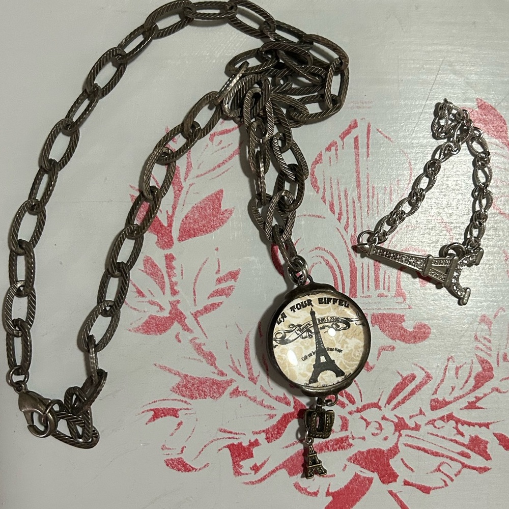 EIFFEL TOWER glass pendant and crystal bracelet